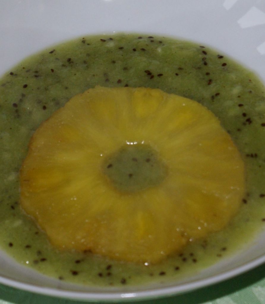 Ananas caramélisé et son coulis de kiwi